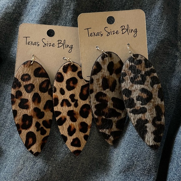 Leopard Print Earring and Necklace Bundle - Picture 2 of 8